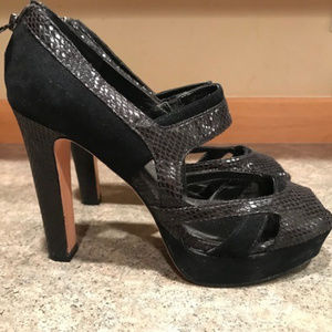 WHITE HOUSE BLACK MARKET SUEDE/SNAKE-EMBOSSED HEEL